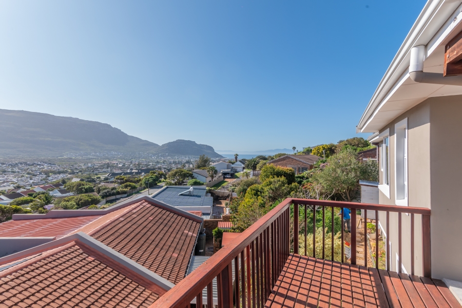 3 Bedroom Property for Sale in Fish Hoek Western Cape